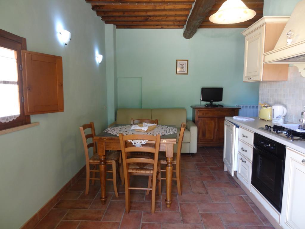 Borgo Il Villino Guest House Casole dʼElsa Eksteriør bilde
